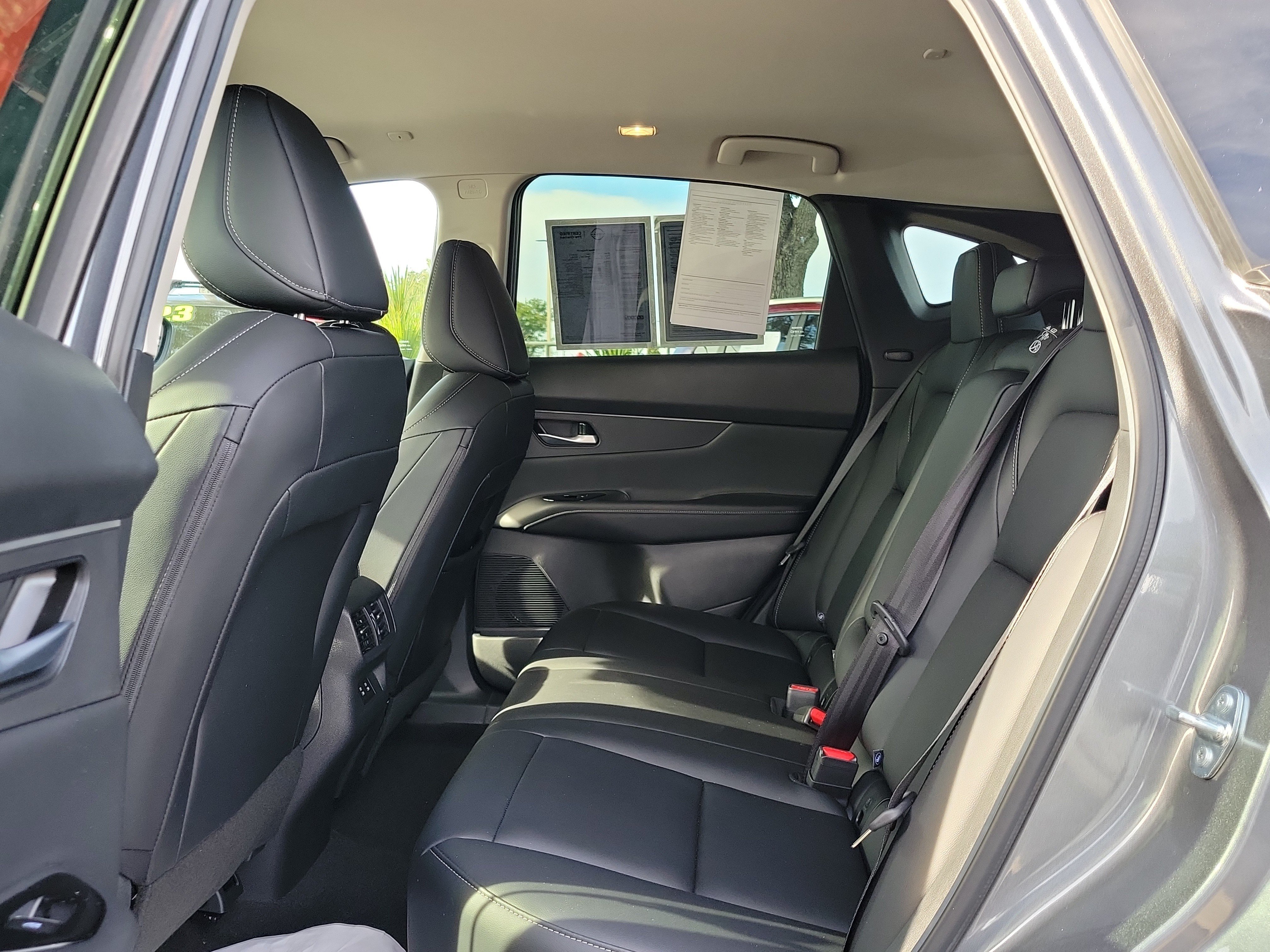 Certified 2025 Nissan Murano SV AWD/4WD image 11
