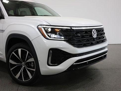 Used 2024 Volkswagen Atlas SEL Premium R-Line AWD/4WD image 3