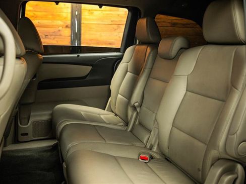 Used 2015 Honda Odyssey EX-L image 11