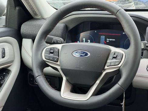 New 2026 Ford Explorer Active w/ Active Comfort Package image 8