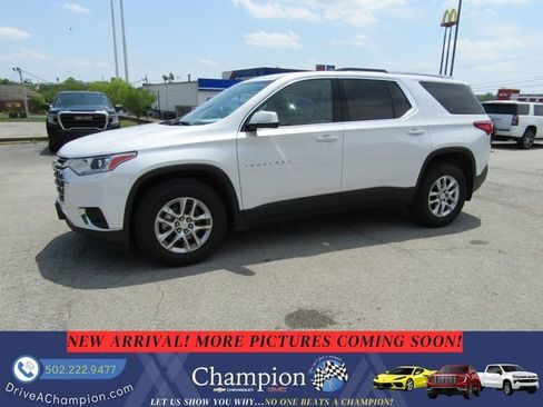 Used 2018 Chevrolet Traverse LT FWD image 1