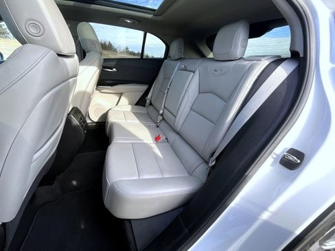 Used 2022 Cadillac XT4 Premium Luxury w/ Enhanced Visibility Package image 19