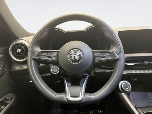 Used 2024 Alfa Romeo Tonale Ti AWD/4WD image 12
