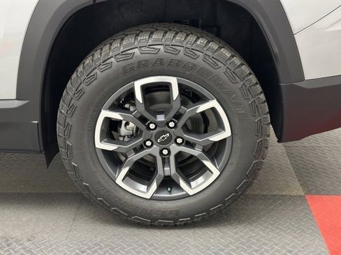 New 2026 Chevrolet Equinox ACTIV image 22