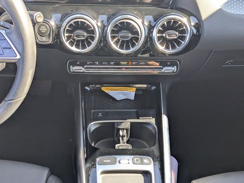 Certified 2025 Mercedes-Benz GLA 250 image 6