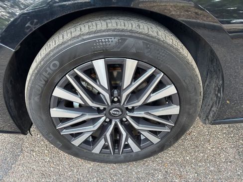 Used 2025 Nissan Altima 2.5 SV FWD image 55