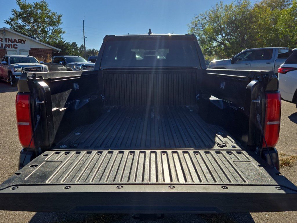Used 2024 Toyota Tacoma TRD Off-Road AWD/4WD image 17
