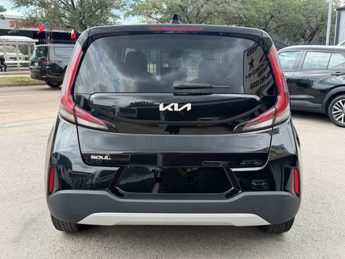 Used 2023 Kia Soul LX w/ LX Technology Package FWD image 28