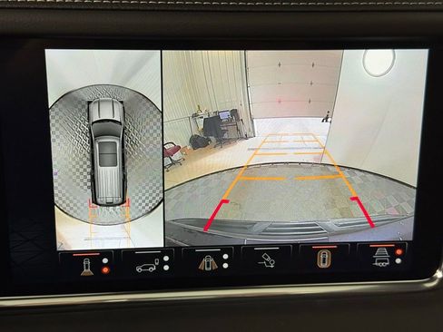 Certified 2023 GMC Yukon Denali Ultimate w/ LPO, Floor Liner Package image 15