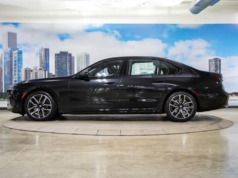 Used 2026 BMW 740i xDrive AWD/4WD image 6