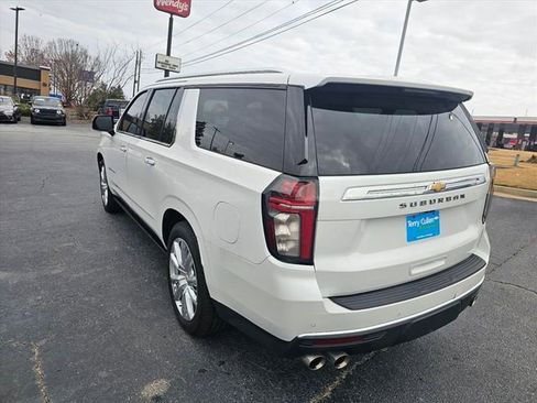 Used 2022 Chevrolet Suburban High Country image 6