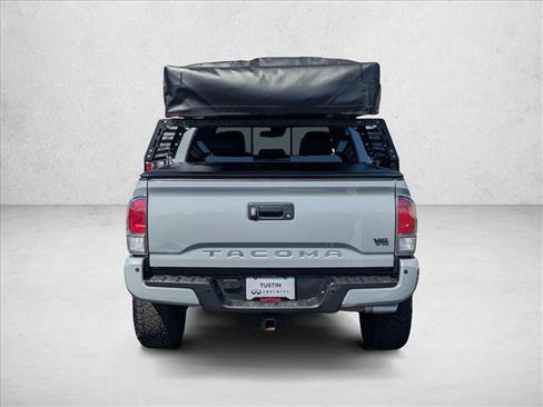 Used 2020 Toyota Tacoma TRD Off-Road w/ Technology Package AWD/4WD image 7