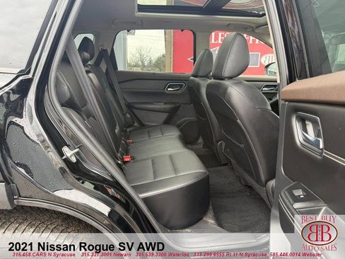 Used 2021 Nissan Rogue SV w/ Premium Package image 15