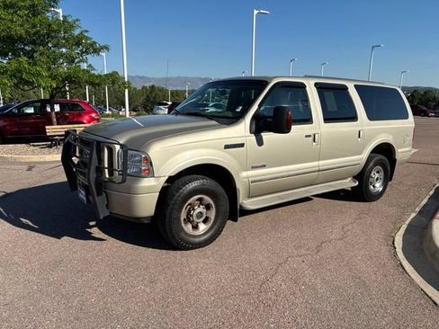 Used 2005 Ford Excursion Limited AWD/4WD image 3
