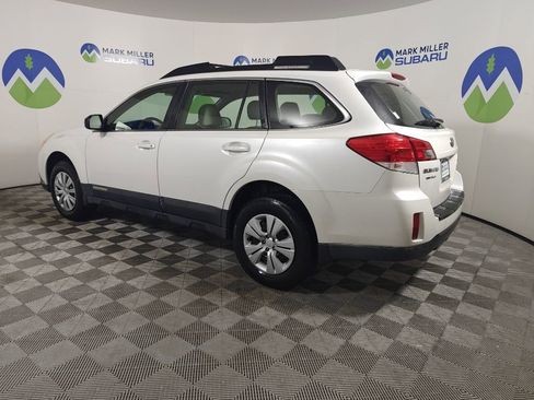 Used 2011 Subaru Outback 2.5i image 4