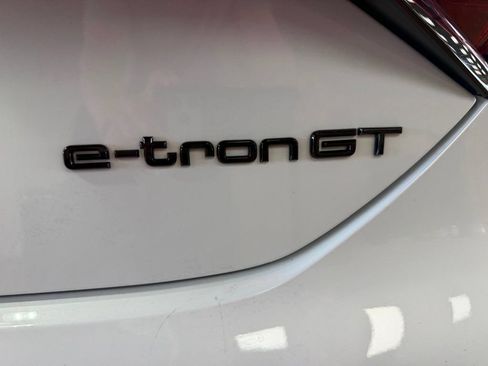 Used 2024 Audi RS e-tron GT w/ Ceramic Brake Package AWD/4WD image 34