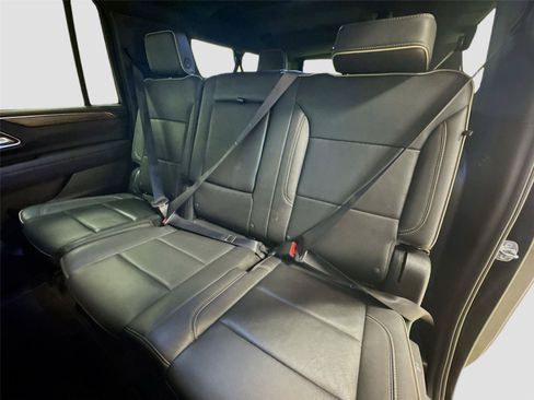 Used 2024 Chevrolet Suburban Premier AWD/4WD image 25