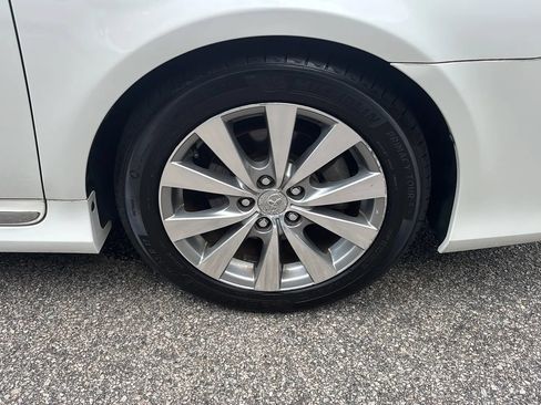 Used 2011 Toyota Avalon Limited FWD image 25