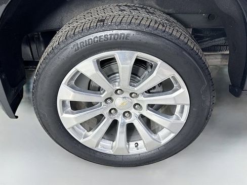 Used 2021 Chevrolet Silverado 1500 High Country w/ Technology Package image 32