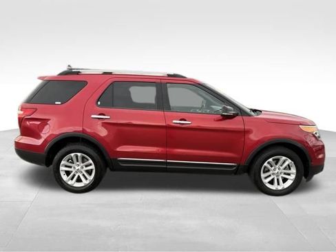 Used 2012 Ford Explorer XLT image 9