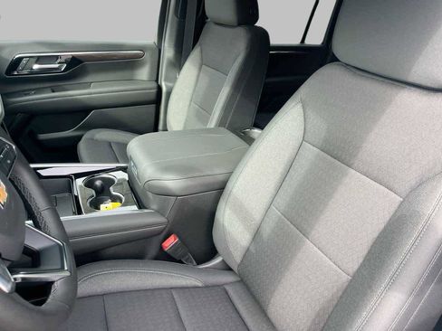 New 2026 Chevrolet Suburban LS RWD image 17