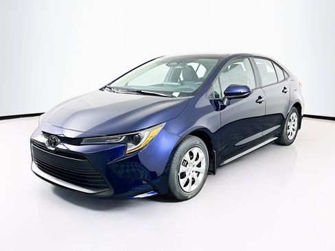 Used 2026 Toyota Corolla LE FWD image 3