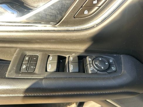 Used 2021 Chevrolet Suburban LT w/ LT Signature Package image 49