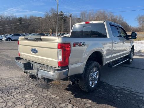 Used 2017 Ford F250 Lariat image 6