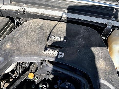 Used 2021 Jeep Gladiator Sport AWD/4WD image 34