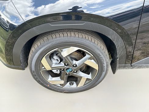 New 2026 Hyundai Venue SEL FWD image 23