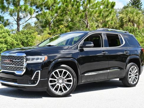 Used 2021 GMC Acadia Denali w/ Denali Technology Package FWD image 22