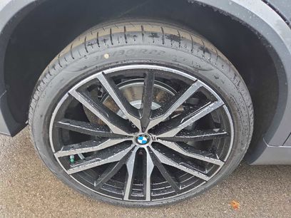 New 2026 BMW X5 xDrive40i w/ Executive Package