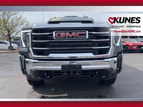 Used 2025 GMC Sierra 2500 SLT w/ SLT Premium Package image 14