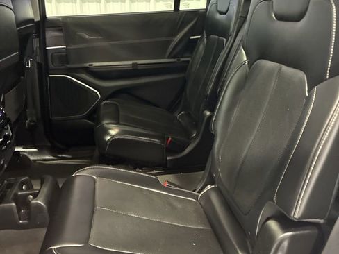 Used 2021 Jeep Grand Cherokee L Limited w/ Luxury Tech Group II AWD/4WD image 38