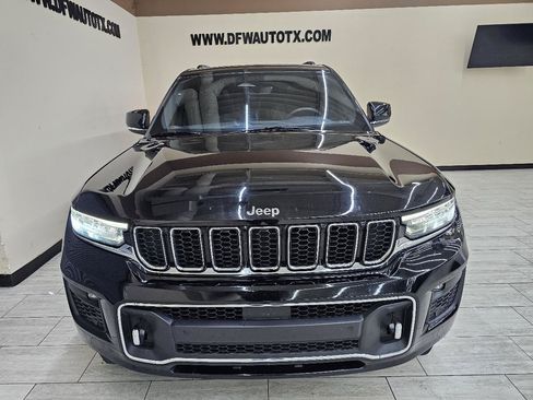 Used 2023 Jeep Grand Cherokee L Overland w/ Rear Seat Video Group I AWD/4WD image 3