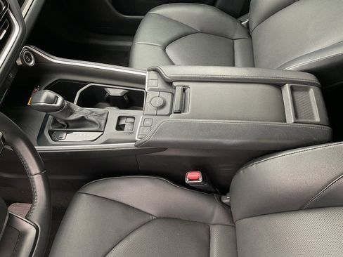 Used 2024 Toyota Grand Highlander XLE image 37