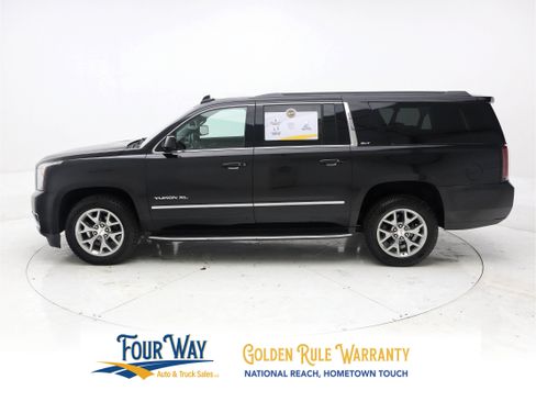 Used 2017 GMC Yukon XL SLT w/ Open Road Package image 7