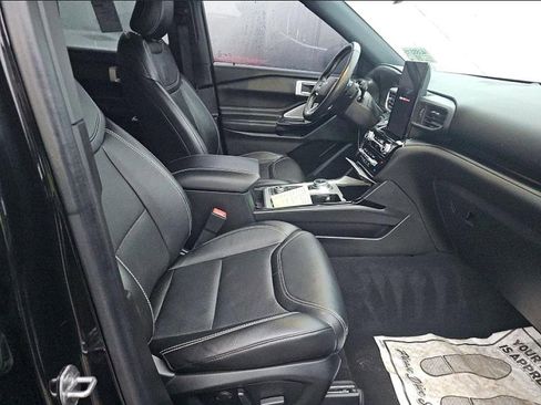 Used 2022 Ford Explorer ST w/ Equipment Group 401A image 9