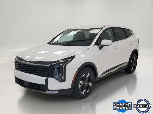 Used 2026 Kia Sportage LX FWD image 1