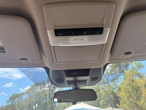 Used 2024 Nissan Rogue S FWD image 5
