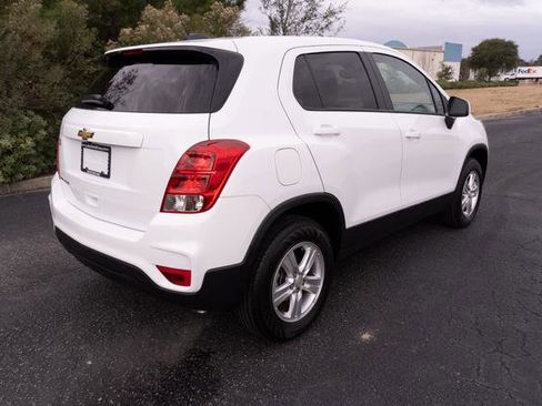 Used 2022 Chevrolet Trax LS w/ Tint and Cruise Package image 3
