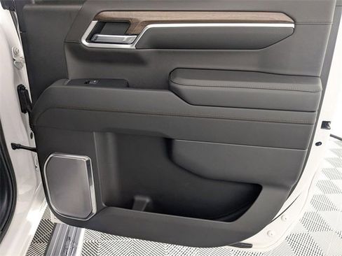 Certified 2022 Chevrolet Silverado 1500 High Country w/ High Country Premium Package image 33