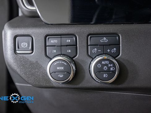Used 2024 GMC Sierra 1500 Elevation w/ X31 Off-Road Package AWD/4WD image 13