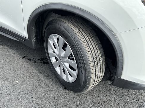 Certified 2020 Nissan Rogue S image 17