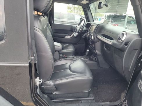 Used 2016 Jeep Wrangler Rubicon image 16