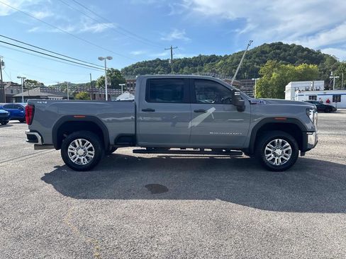 Used 2025 GMC Sierra 2500 Pro w/ 1SA Pro Safety Plus Package AWD/4WD image 6