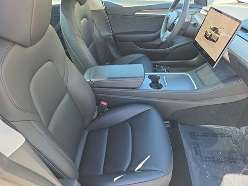 Used 2023 Tesla Model 3 Standard Range image 17