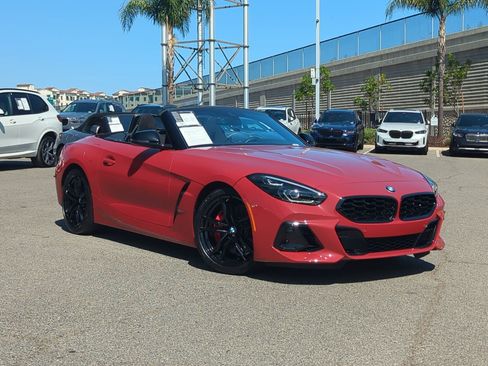 Certified 2024 BMW Z4 M40i w/ Premium Package image 2