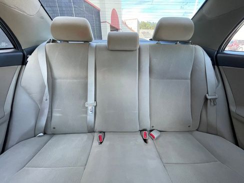 Used 2013 Toyota Corolla LE image 43