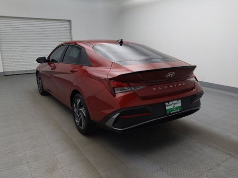 Used 2025 Hyundai Elantra Sport FWD image 5